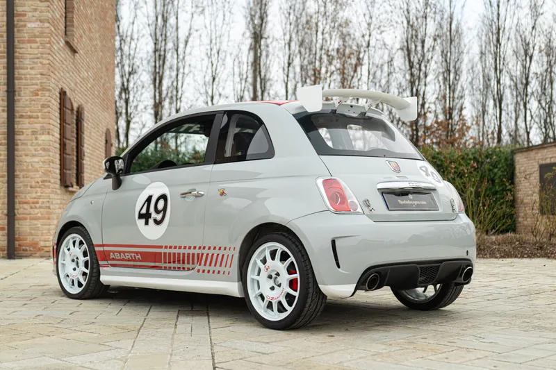 Abarth 500 Assetto Corse 42/49 Stradale 6
