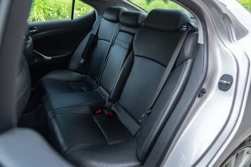 Lexus IS 220 D 27