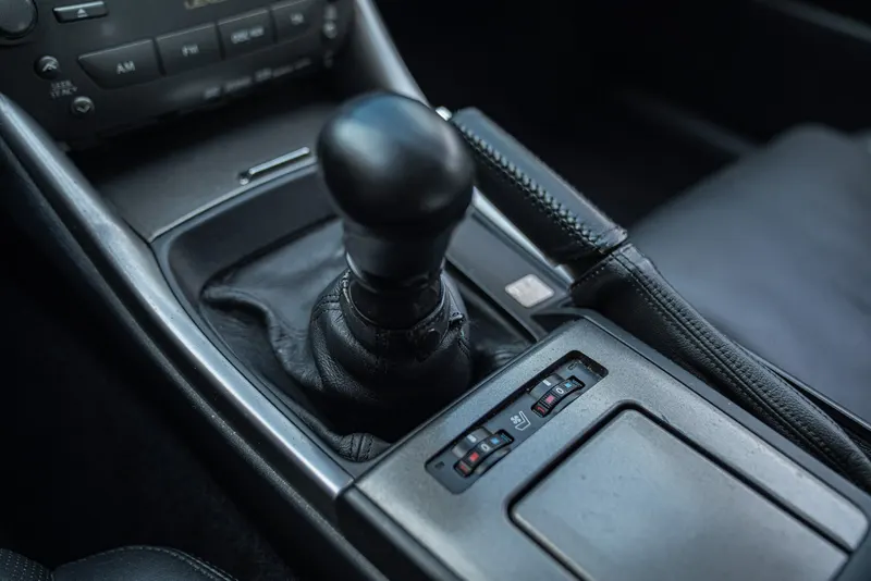 Lexus IS 220 D 41