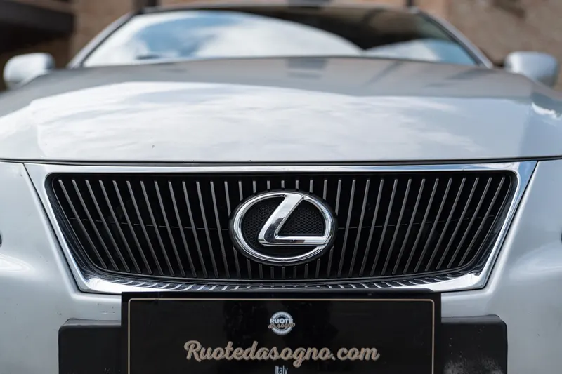 Lexus IS 220 D 11