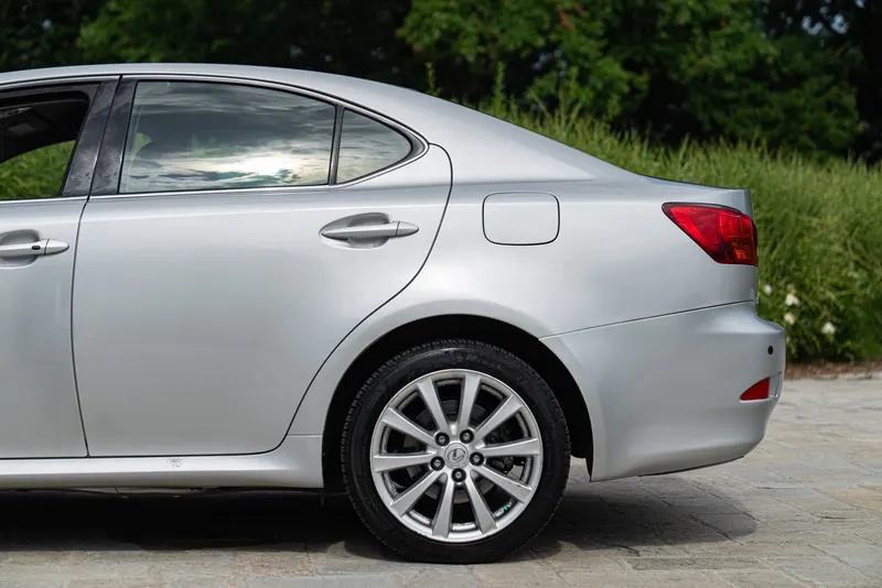 Lexus IS 220 D 21