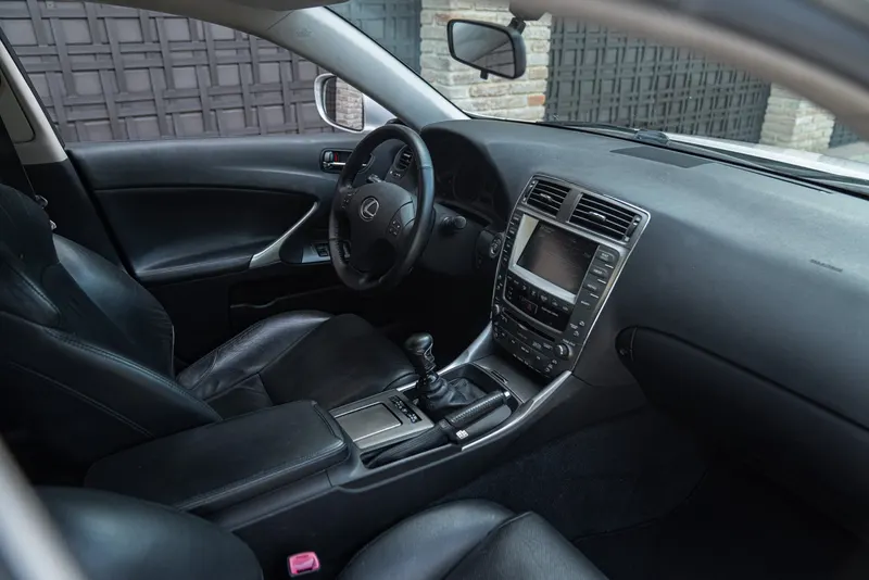 Lexus IS 220 D 26