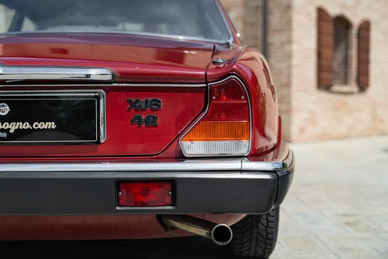 Jaguar XJ6 4.2 MANUALE 17