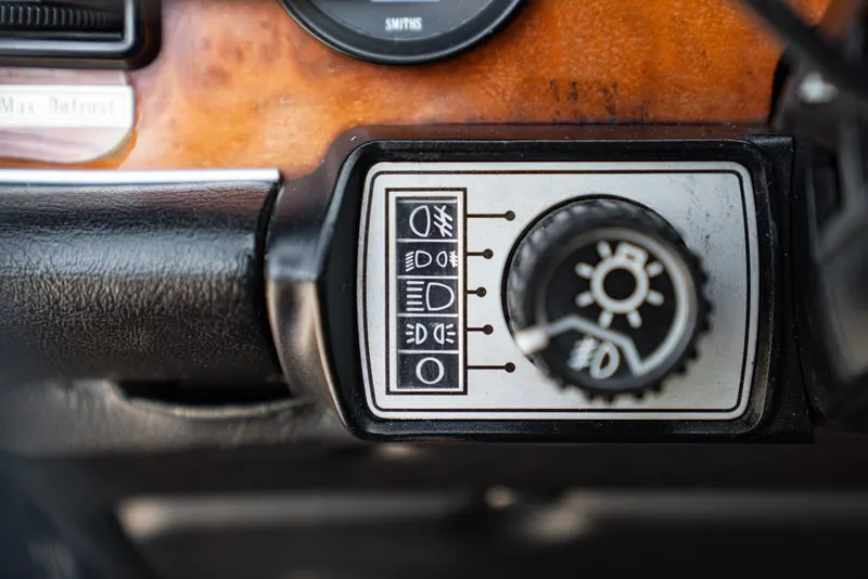 Jaguar XJ6 4.2 MANUALE 44
