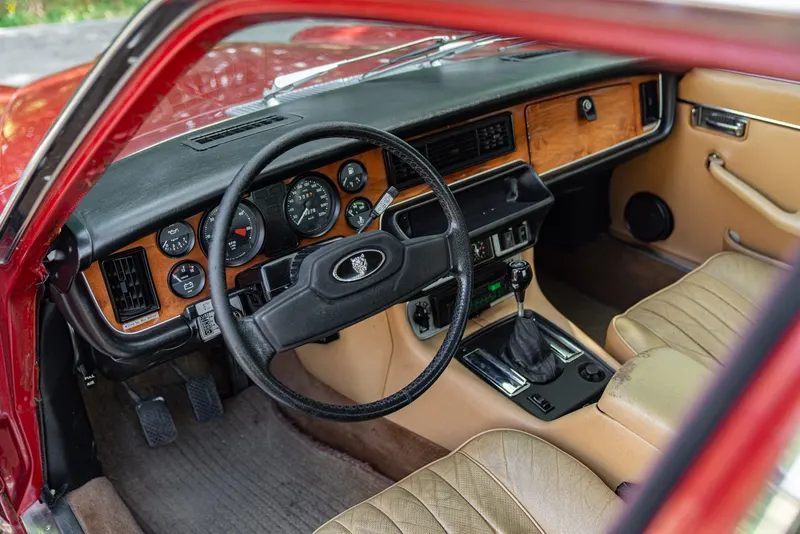 Jaguar XJ6 4.2 MANUALE 28