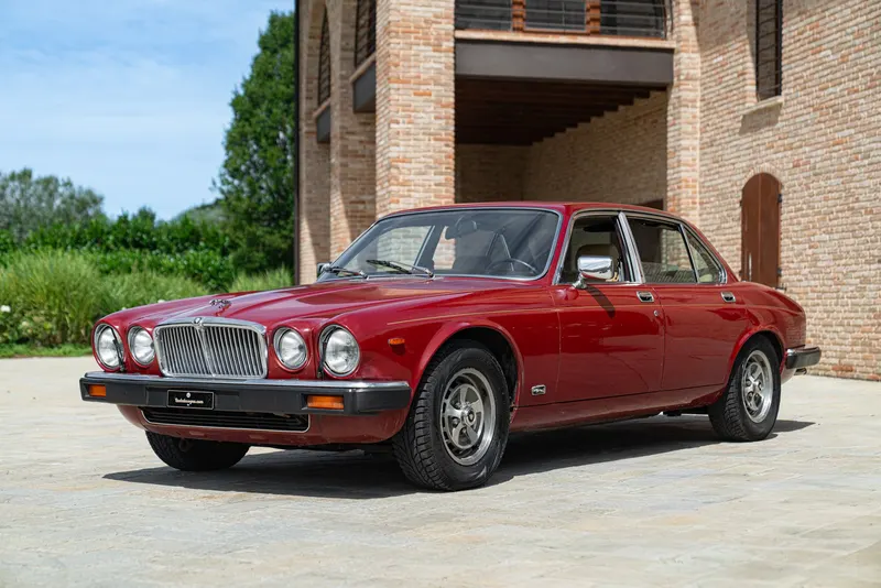 Jaguar XJ6 4.2 MANUALE 66
