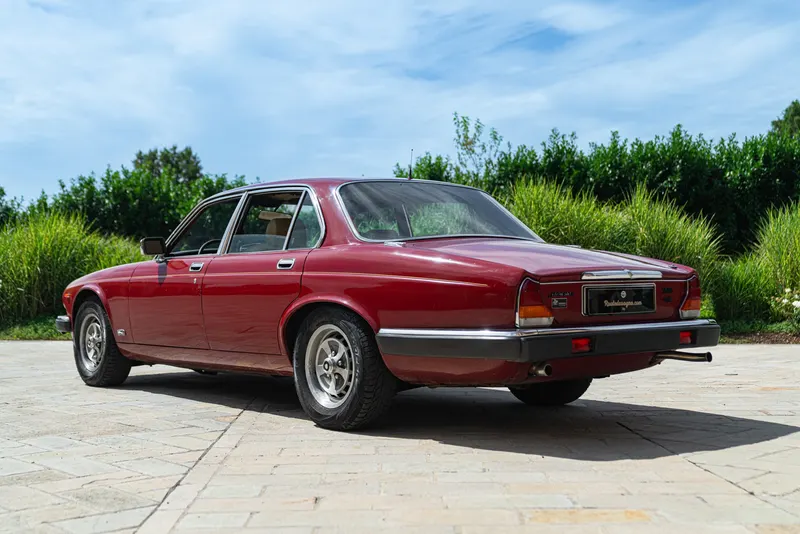 Jaguar XJ6 4.2 MANUALE 7