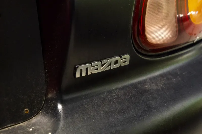 Mazda MX 5 RACING 8