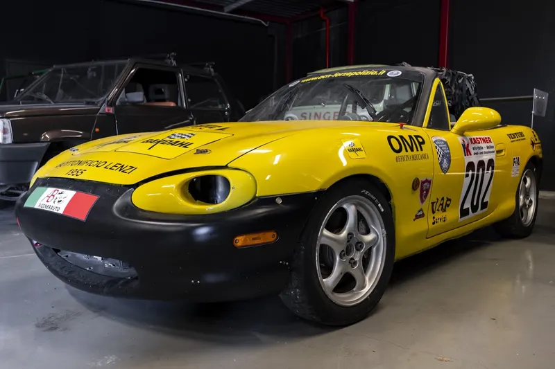 Mazda MX 5 RACING 29