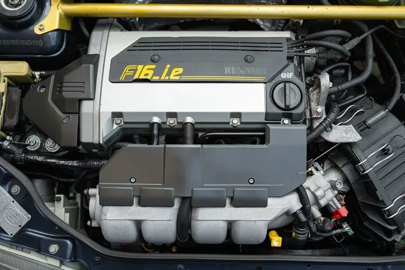 Renault CLIO&nbsp;WILLIAMS 2.0 16V 61