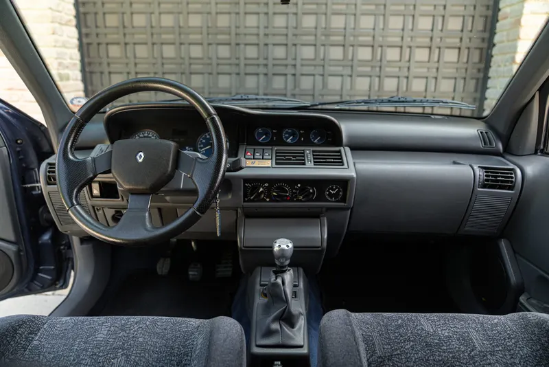 Renault CLIO&nbsp;WILLIAMS 2.0 16V 40