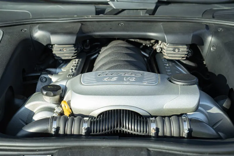 Porsche CAYENNE TURBO S 69