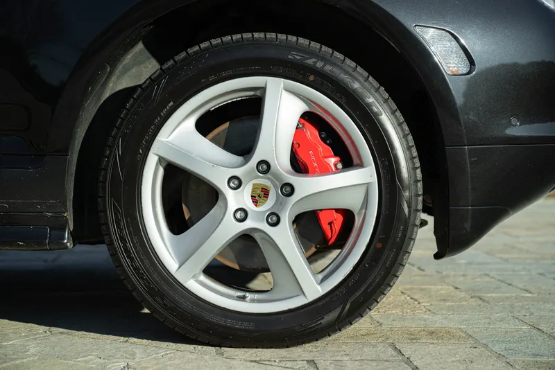Porsche CAYENNE TURBO S 11