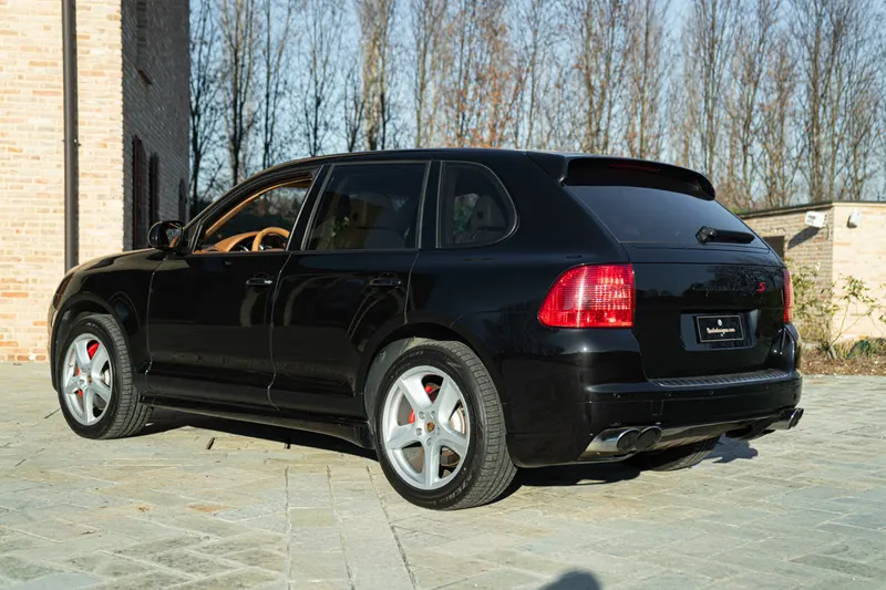 Porsche CAYENNE TURBO S 6