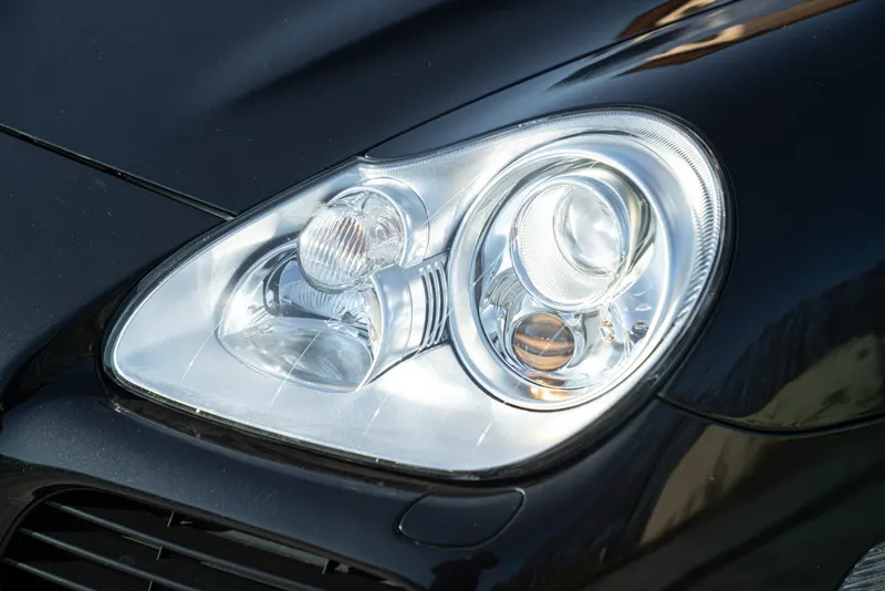 Porsche CAYENNE TURBO S 10