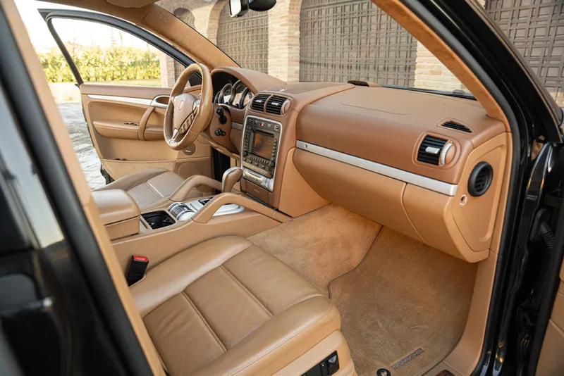 Porsche CAYENNE TURBO S 25