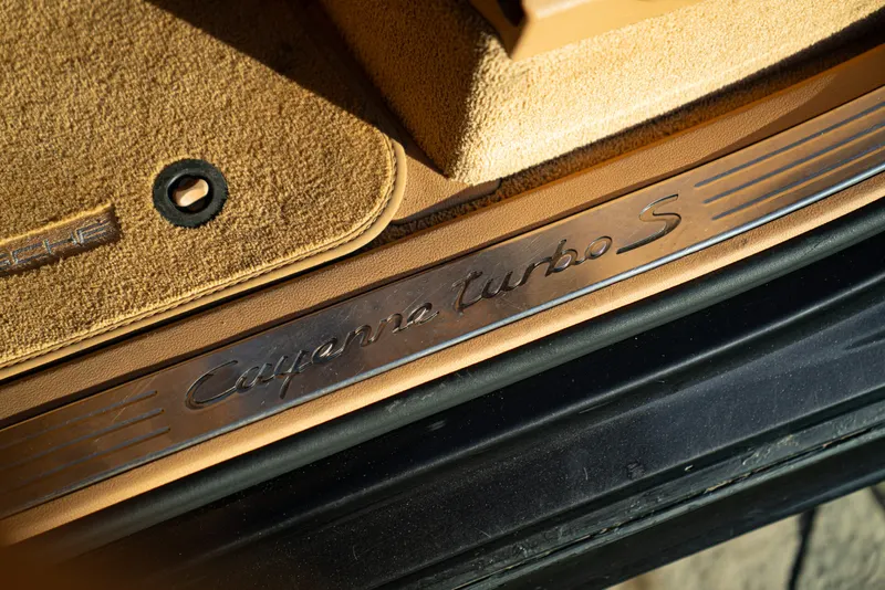 Porsche CAYENNE TURBO S 24