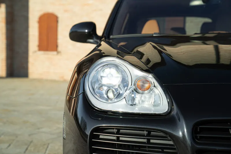 Porsche CAYENNE TURBO S 23