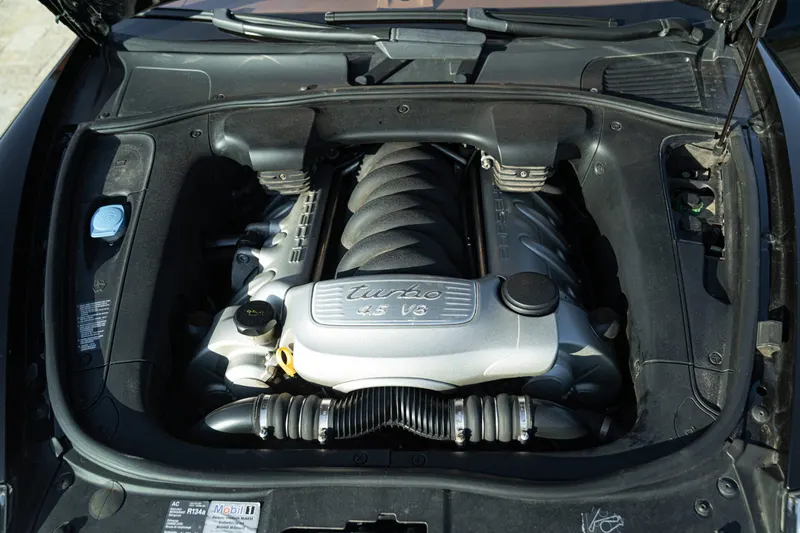 Porsche CAYENNE TURBO S 63