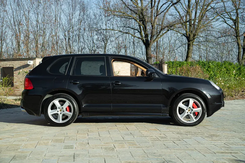 Porsche CAYENNE TURBO S 5