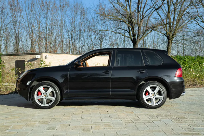 Porsche CAYENNE TURBO S 4