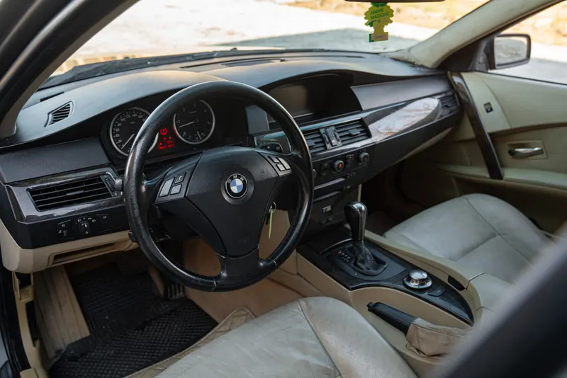 BMW 530 D TOURING 27