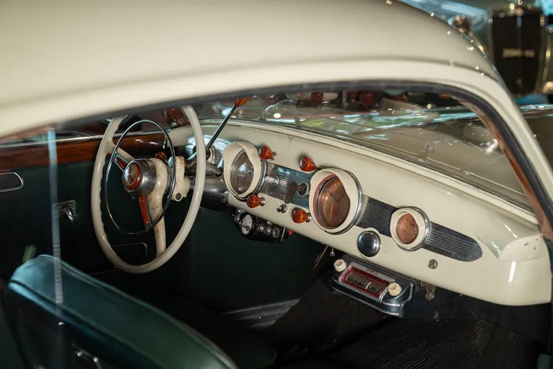Fiat 1100 BERLINETTA GHIA 32