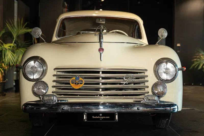 Fiat 1100 BERLINETTA GHIA 3