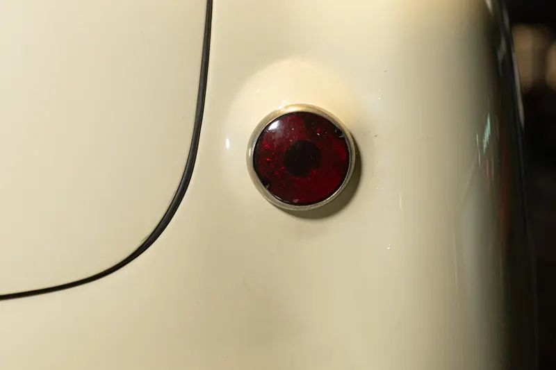 Fiat 1100 BERLINETTA GHIA 12