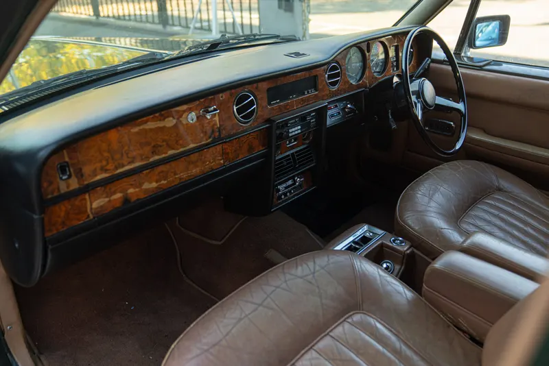 Bentley EIGHT SALOON 27