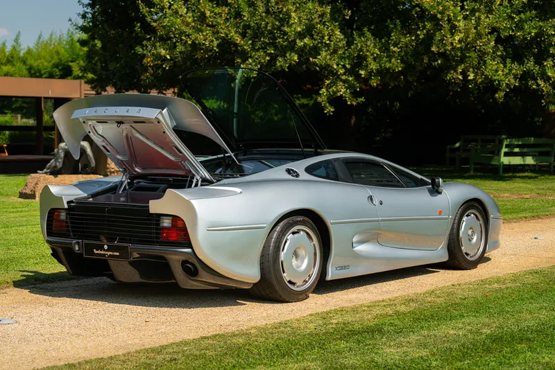 Jaguar XJ 220 74