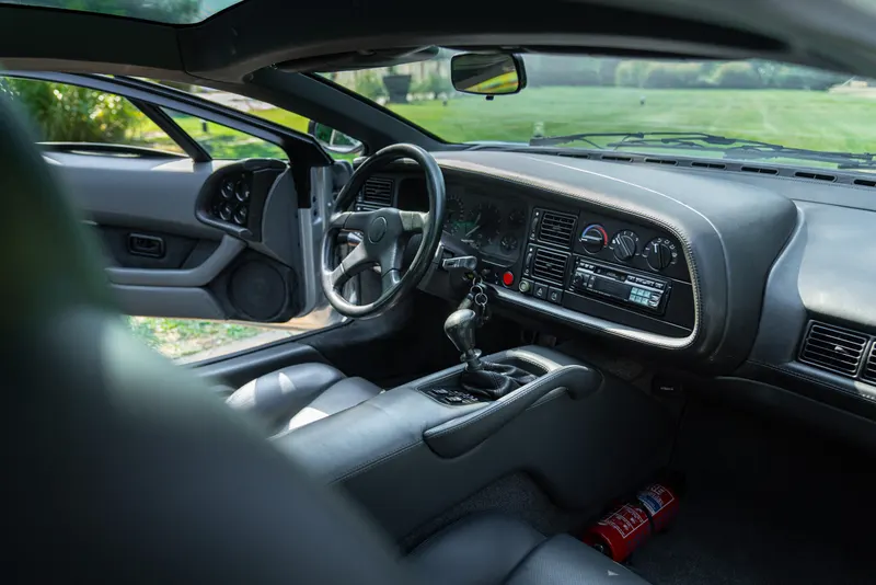 Jaguar XJ 220 44