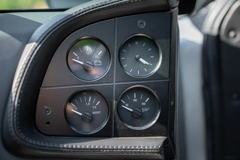 Jaguar XJ 220 57
