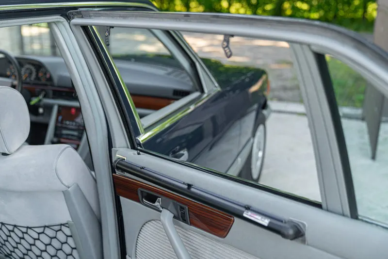 Mercedes-Benz 500 SEL 46