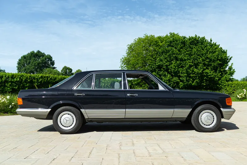 Mercedes-Benz 500 SEL 5