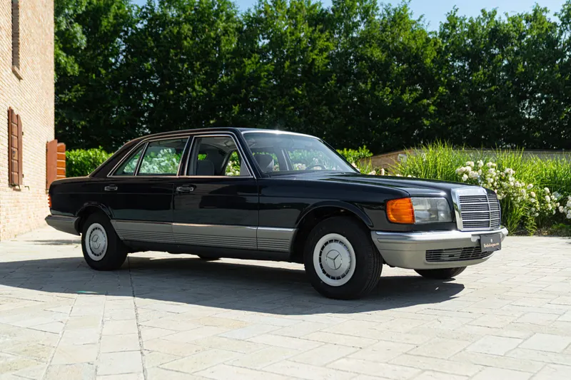 Mercedes-Benz 500 SEL 2