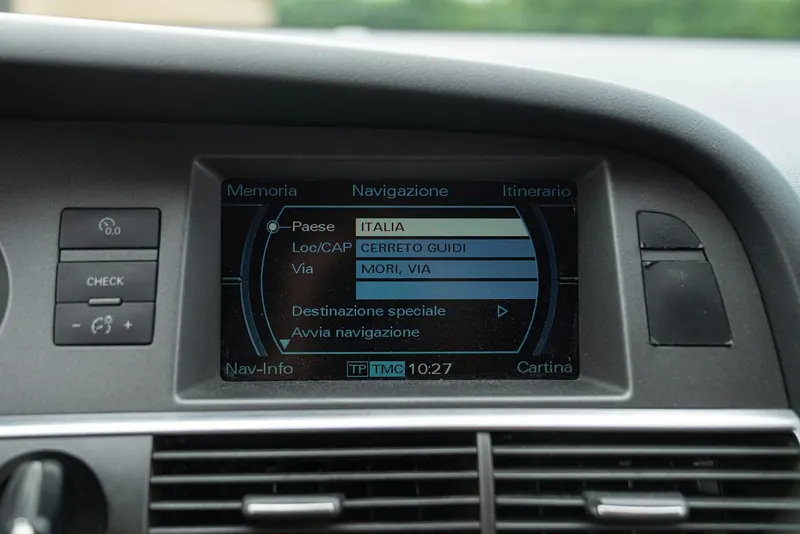 Audi A6 V6 2.7 43