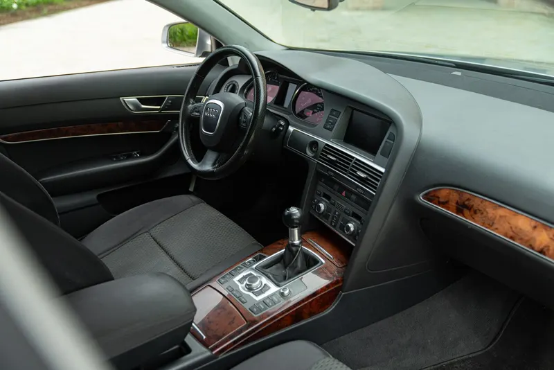 Audi A6 V6 2.7 29