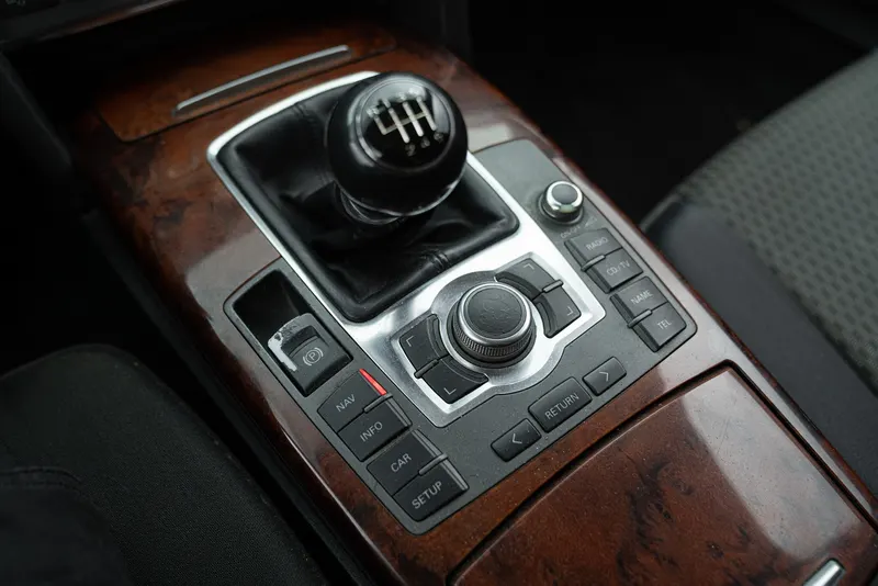 Audi A6 V6 2.7 49