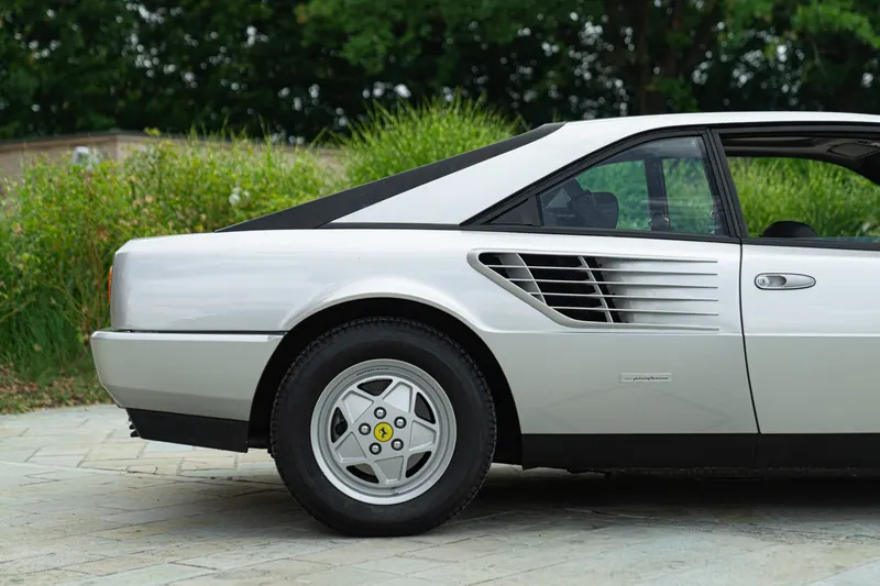 Ferrari MONDIAL 3.2 31