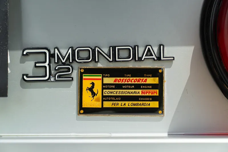 Ferrari MONDIAL 3.2 17