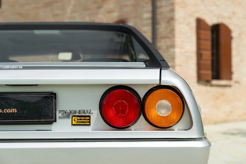 Ferrari MONDIAL 3.2 13