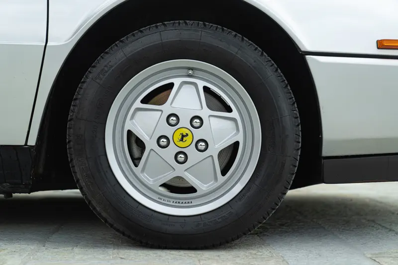 Ferrari MONDIAL 3.2 26