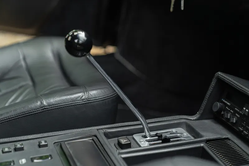 Ferrari MONDIAL 3.2 44
