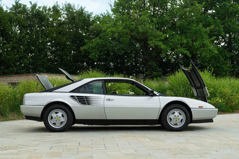 Ferrari MONDIAL 3.2 6