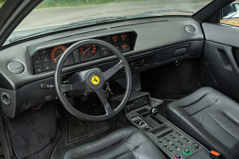 Ferrari MONDIAL 3.2 41
