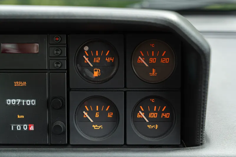 Ferrari MONDIAL 3.2 56