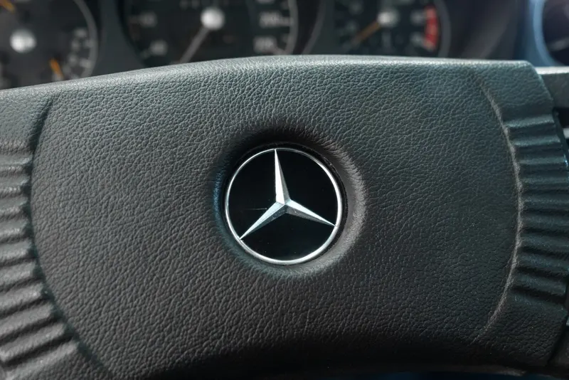 Mercedes-Benz 450 SLC 29