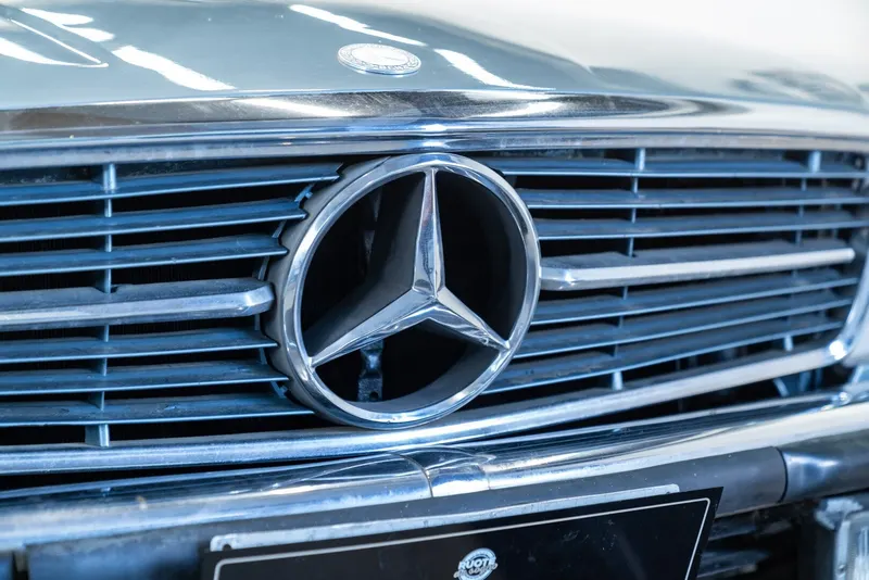Mercedes-Benz 450 SLC 11