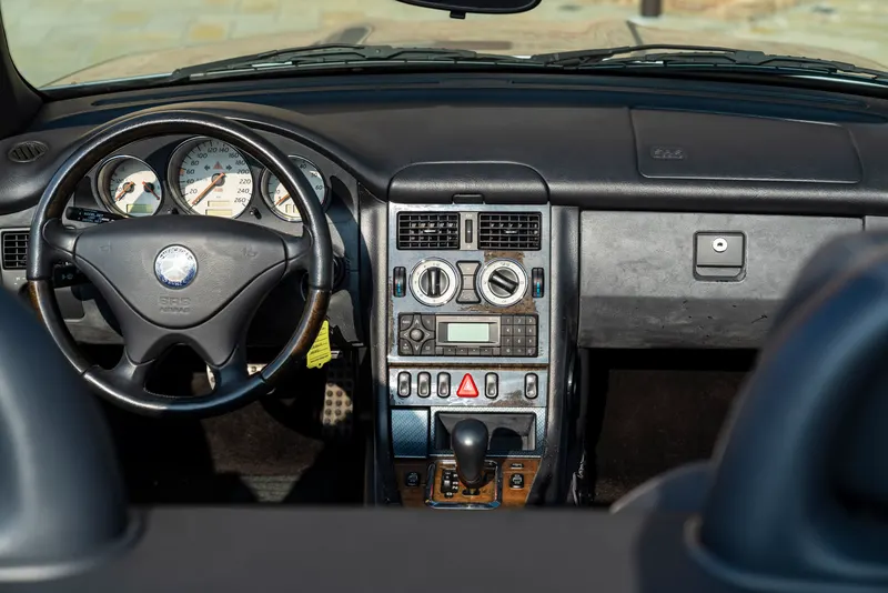 Mercedes-Benz SLK 320 29